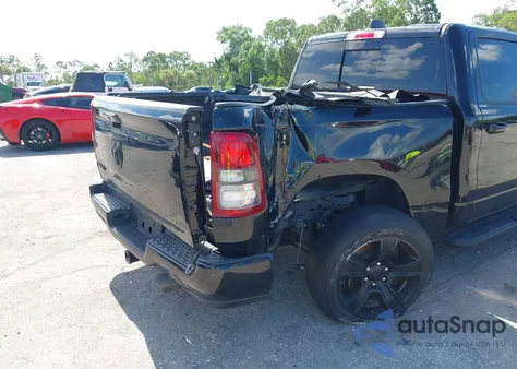 2022 Ram 1500 Big Horn 4X2 5'7 Box z USA, uszkodzony, nr VIN 1C6RREFT2NN194673